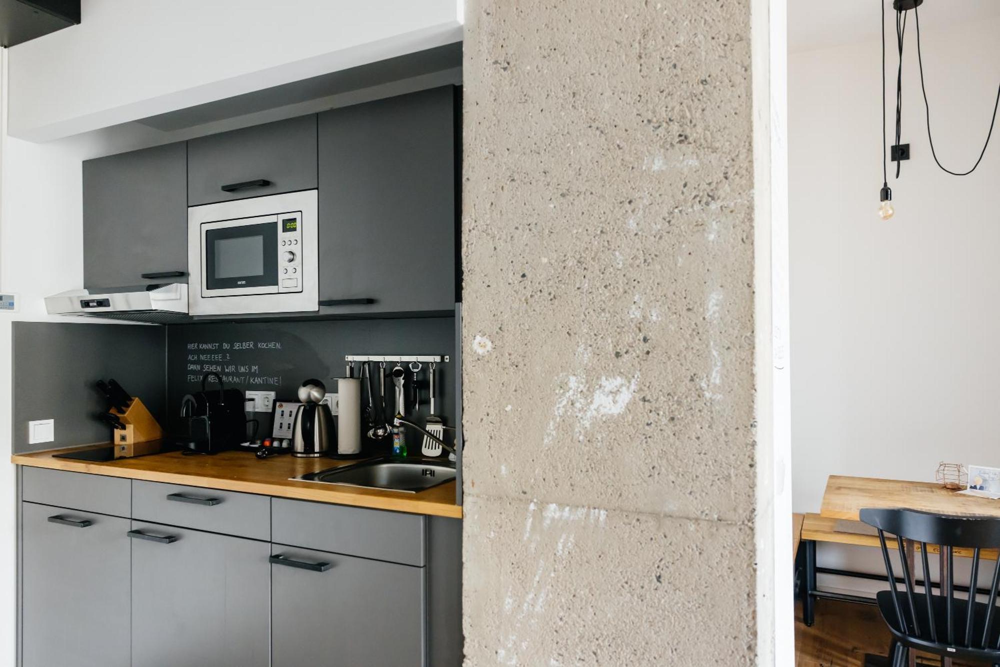 Staycity Aparthotels Leipzig City Centre Εξωτερικό φωτογραφία A kitchen in a modern apartment