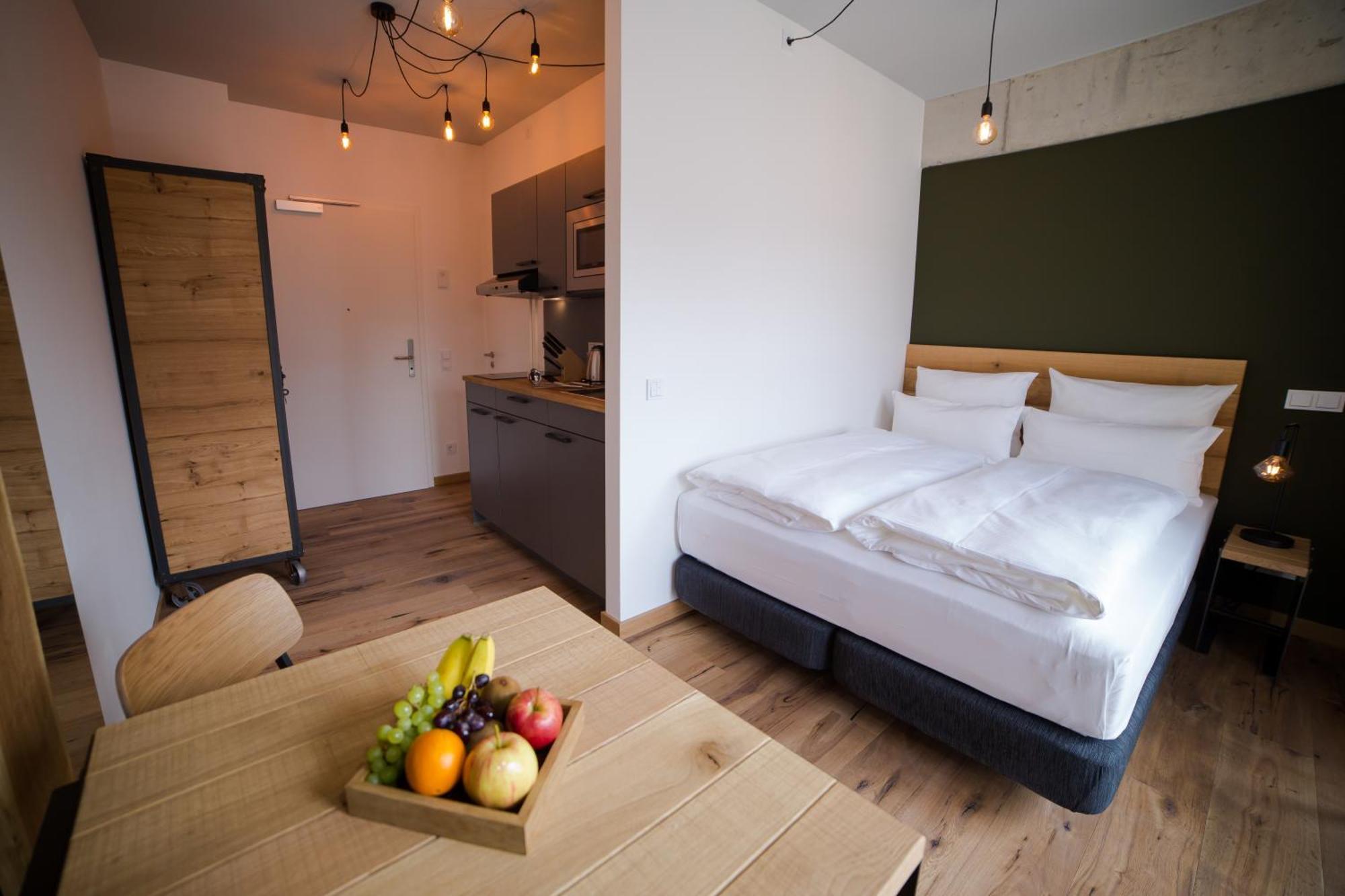 Staycity Aparthotels Leipzig City Centre Εξωτερικό φωτογραφία A typical studio apartment