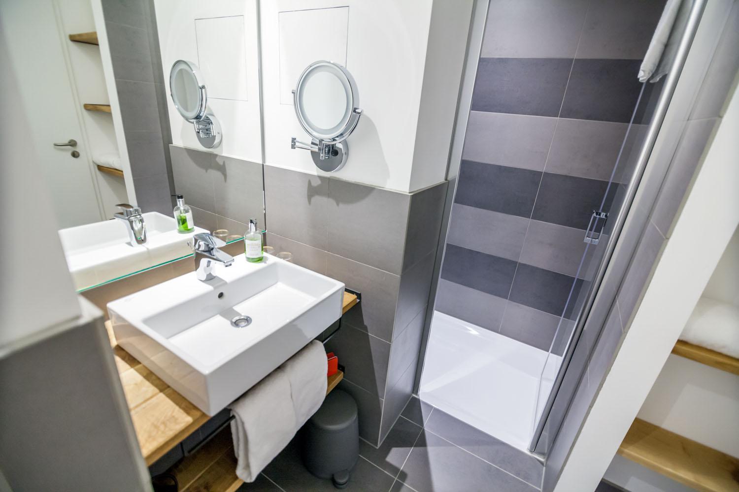 Staycity Aparthotels Leipzig City Centre Εξωτερικό φωτογραφία Bathroom of a standard room